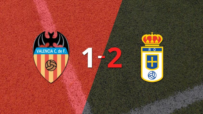 Real Oviedo logra remontada y gana 2-1 a Valencia con un gol agónico