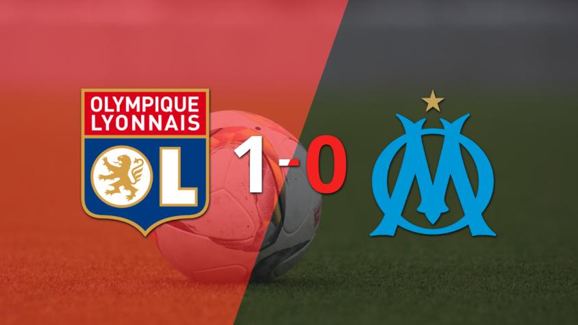 Olympique Lyon aprovechó un gol en contra y se llevó la victoria ante Olympique de Marsella