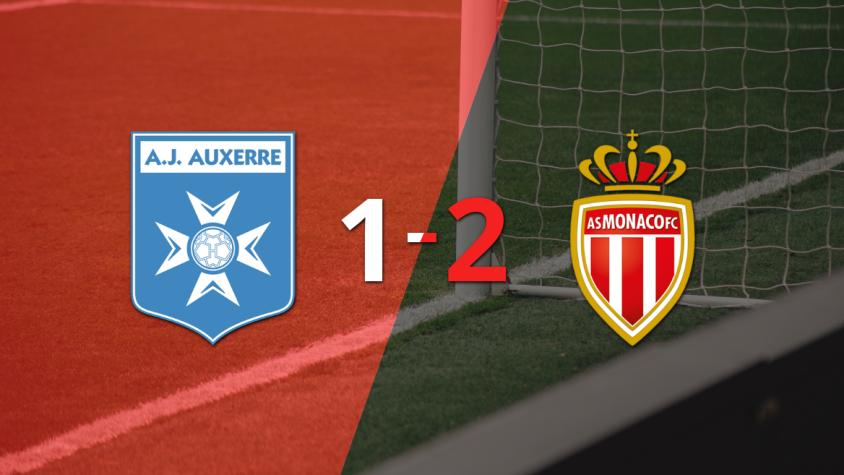 Auxerre se quedó con las manos vacías ante Mónaco y perdió por 2 a 1 tras un gol agónico