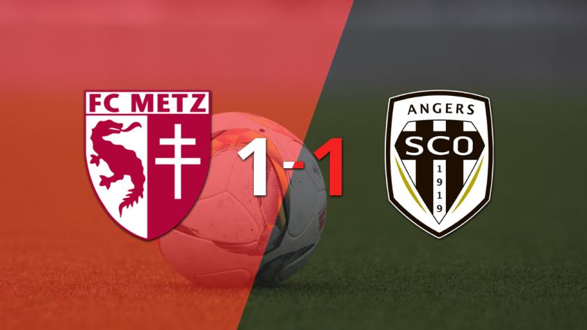 Angers rescató un empate agónico frente a Metz