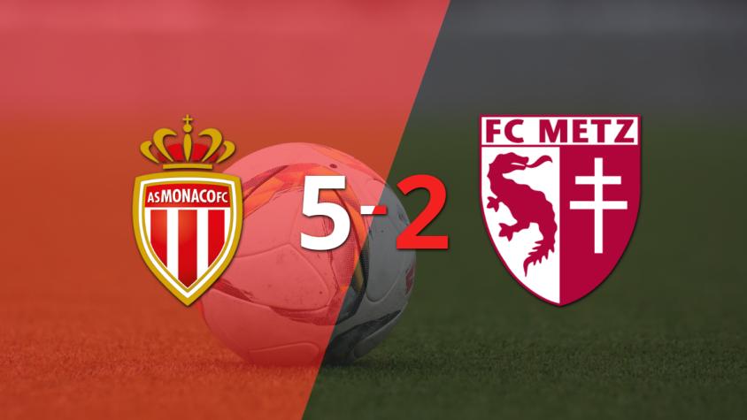 Ansu Fati anotó un doblete en la goleada 5-2 de Mónaco a Metz