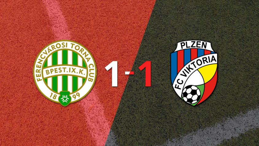 Con un gol agónico, Aleksandar Pesic sentenció el empate entre Ferencváros y Viktoria Plzen